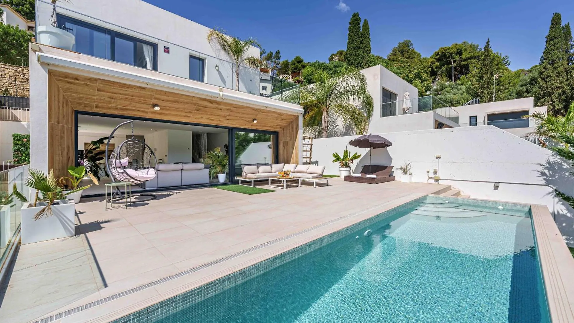 Fabulosa Villa Foresta En Torremolinos Para Familias Con Piscina Privada